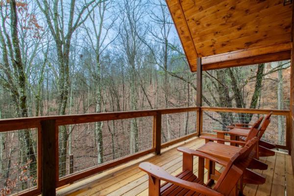 Escape To Nature's Embrace - Indoor Pool & Theatre Casa vacanze Gatlinburg